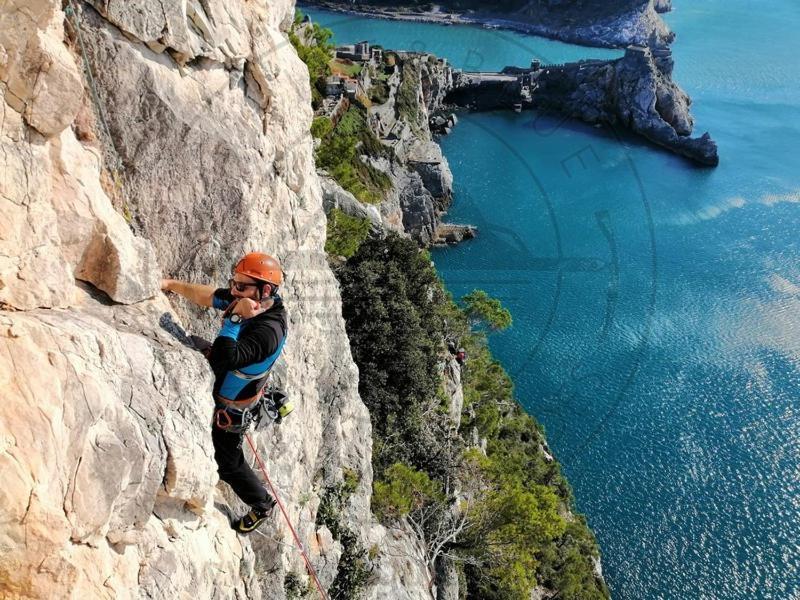 Moderno Appartamento Vista Mare, Con Parcheggio Privato Porto Venere Kültér fotó